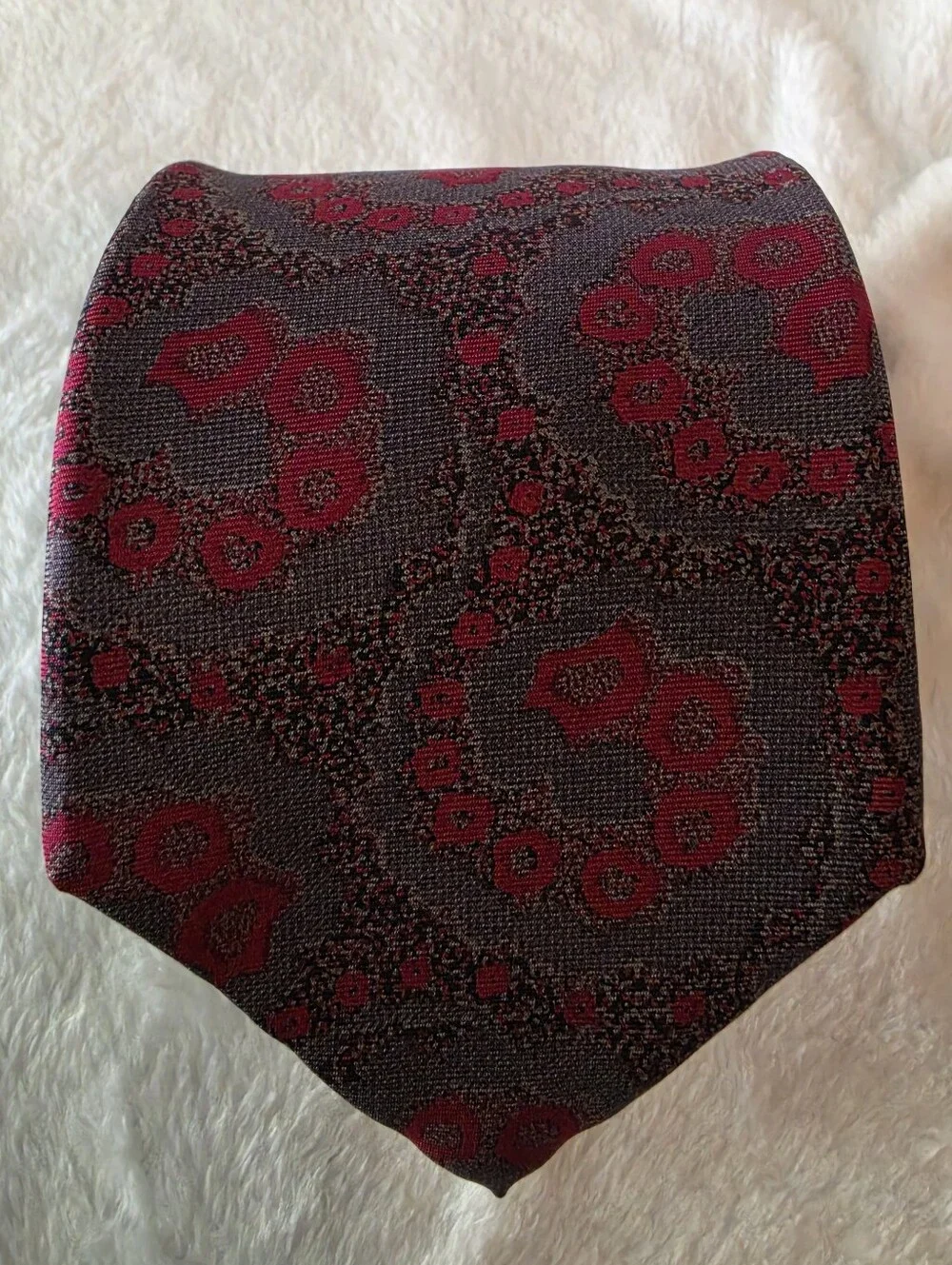 Vintage Men's Red and Gray Abstract Floral Pattern Tie